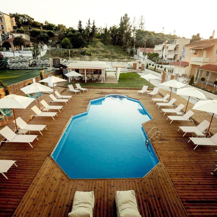 Nuevo Vista Bed & Breakfast Kavos Bagian luar foto
