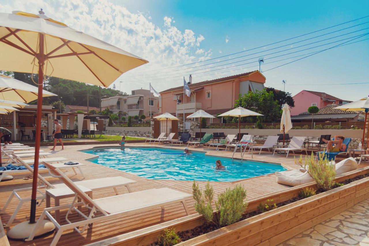 Nuevo Vista Bed & Breakfast Kavos Bagian luar foto