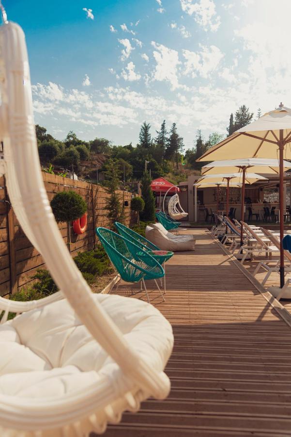 Nuevo Vista Bed & Breakfast Kavos Bagian luar foto