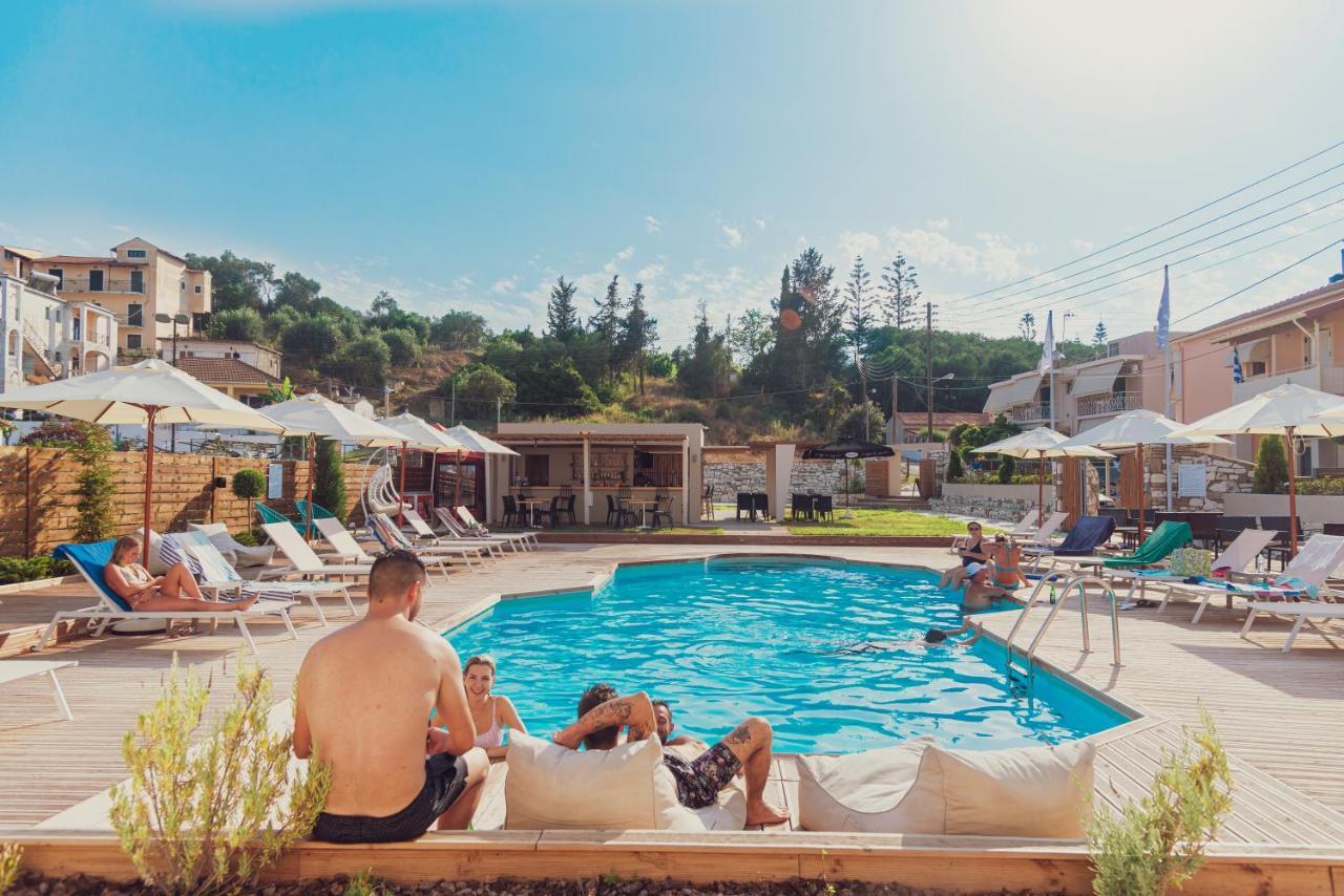 Nuevo Vista Bed & Breakfast Kavos Bagian luar foto