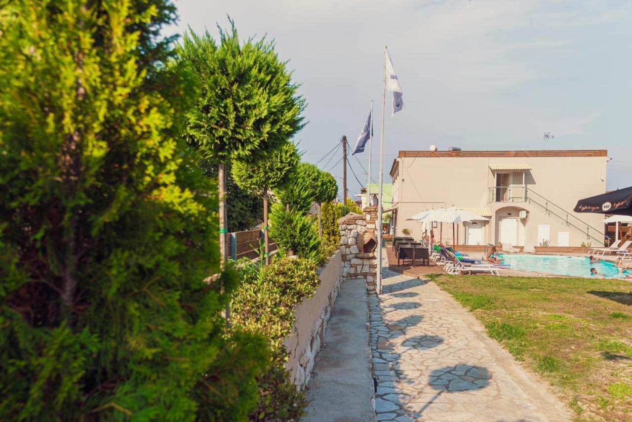 Nuevo Vista Bed & Breakfast Kavos Bagian luar foto
