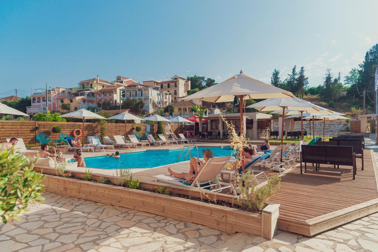 Nuevo Vista Bed & Breakfast Kavos Bagian luar foto