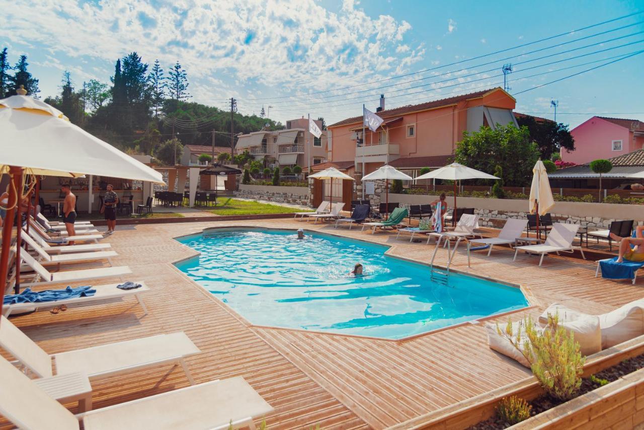 Nuevo Vista Bed & Breakfast Kavos Bagian luar foto