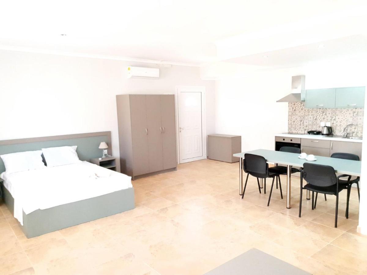 Nuevo Vista Bed & Breakfast Kavos Bagian luar foto