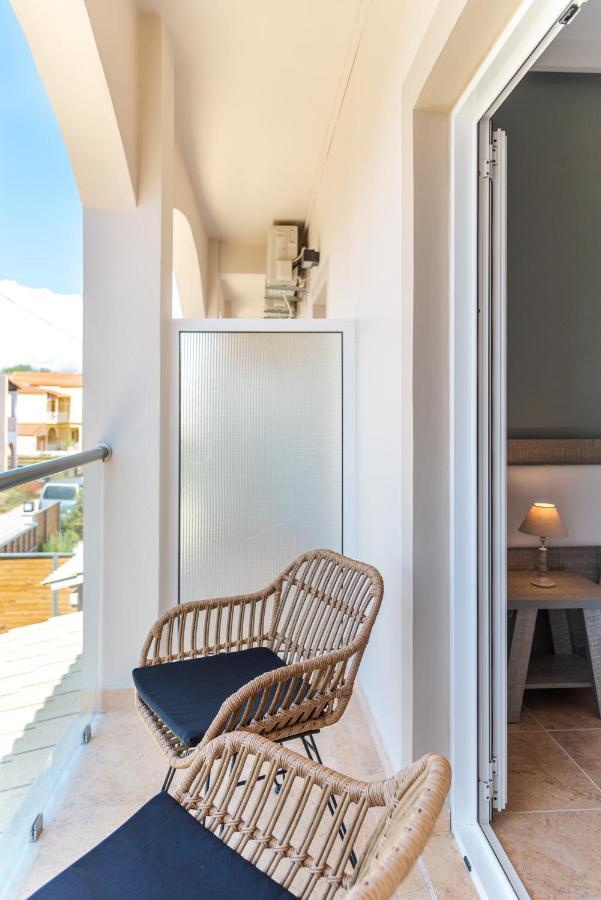 Nuevo Vista Bed & Breakfast Kavos Bagian luar foto
